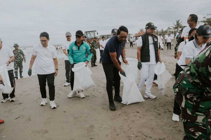 Komitmen untuk Menjaga Kebersihan Lingkungan Pesisir Bali