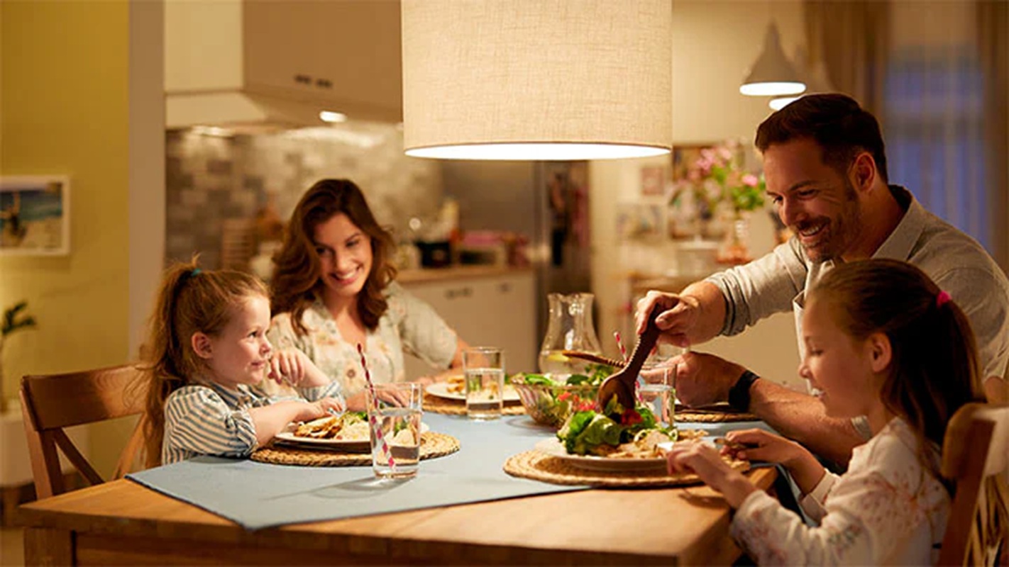 Dari Sahur Hingga Buka, Philips Hadirkan Inovasi Lampu Pintar untuk Mendukung Aktivitas Selama Ramadan