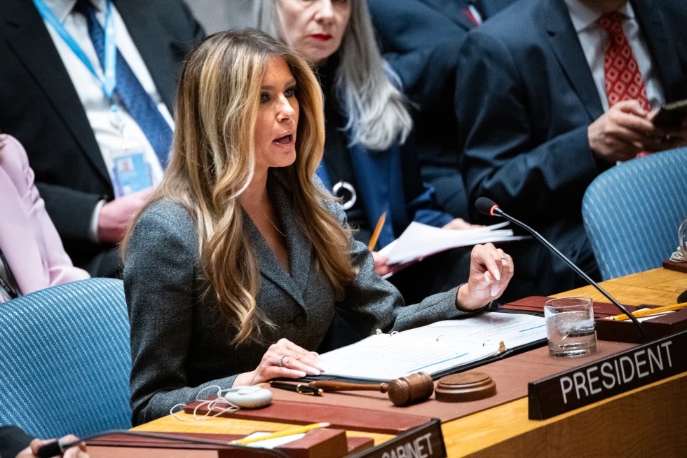 Melania Trump Pimpin Sidang DK PBB tentang Anak dalam Konflik Saat AS Menyerang Iran 
