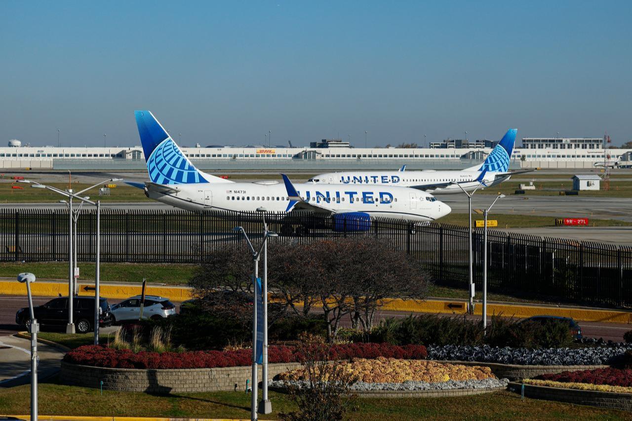 United Airlines Terpaksa Putar Balik ke LA Usai Gangguan Mesin