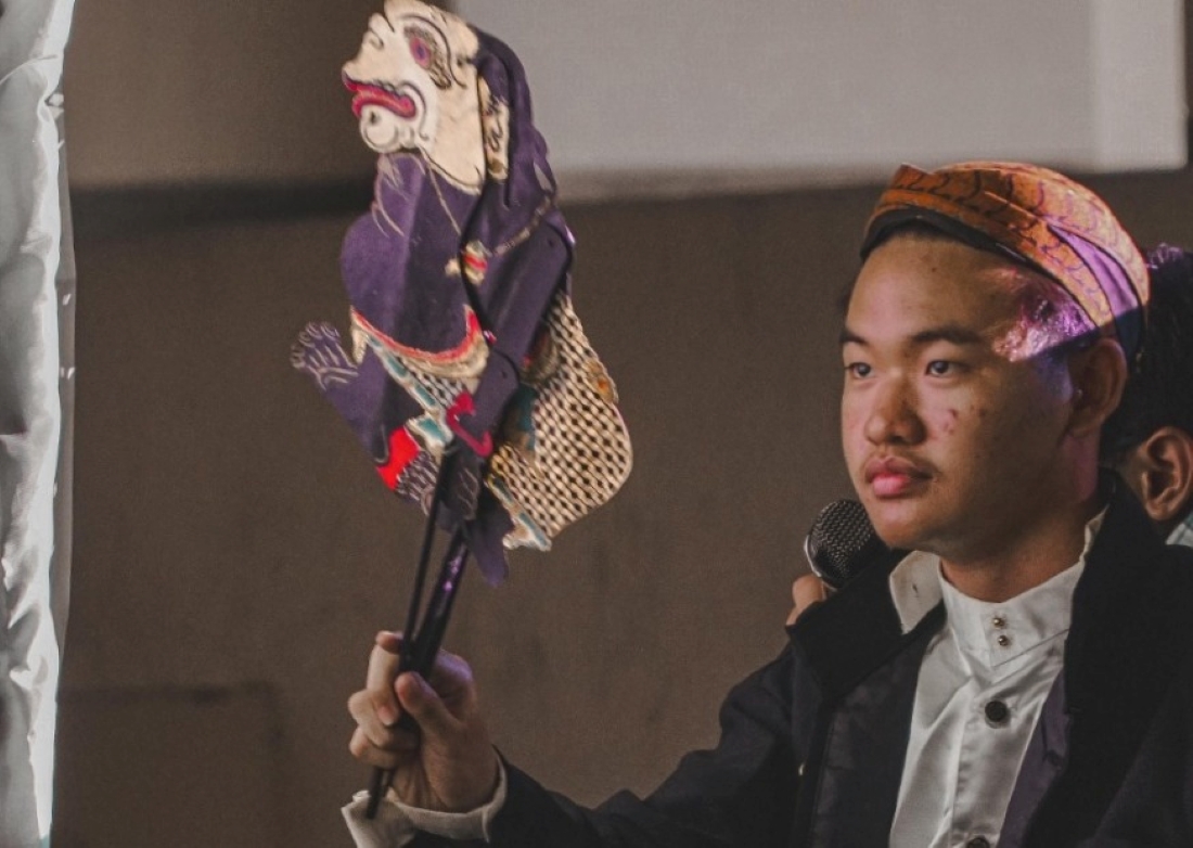 Christopher, Mahasiswa ITS Berdarah Tionghoa yang Sukses Jadi Dalang