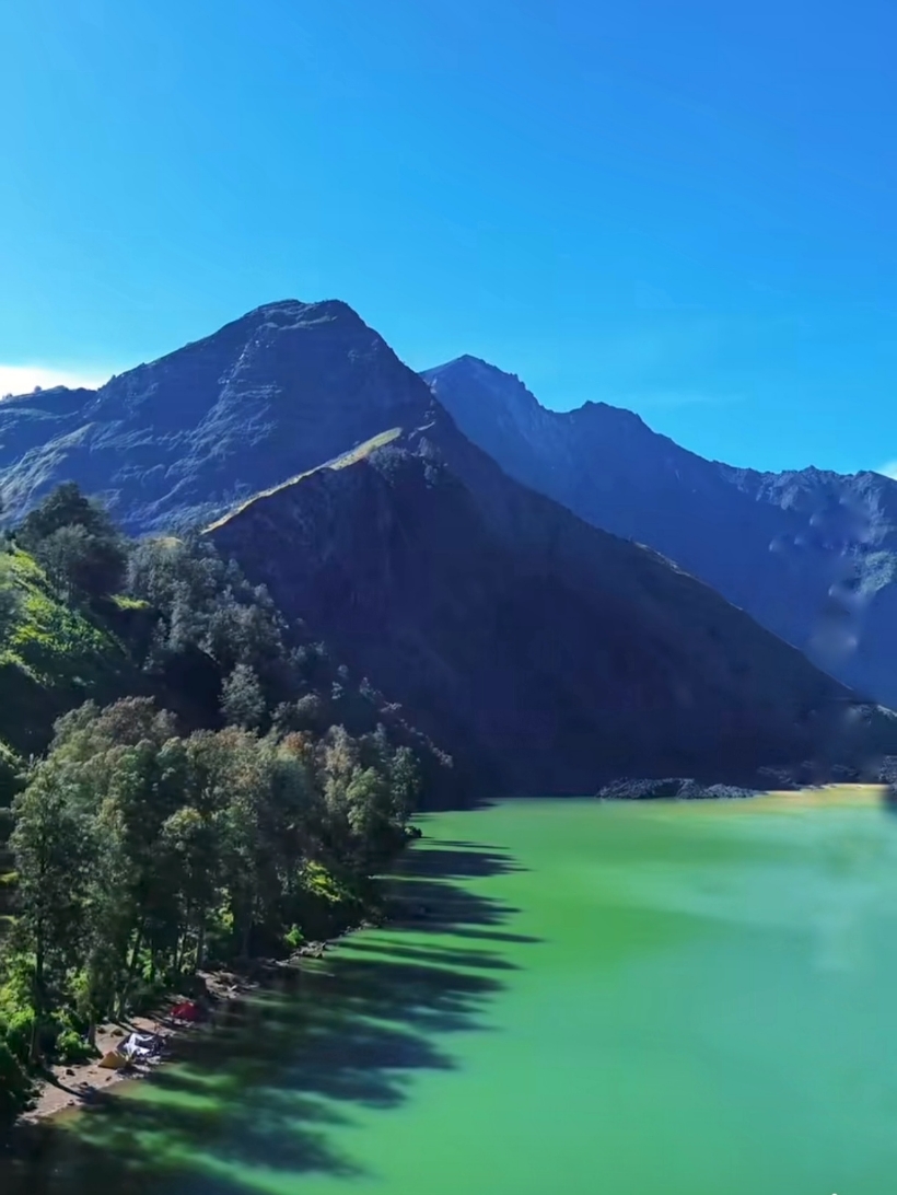 Yuk yuk, Tiket Pendakian Gunung Rinjani Sudah Bisa Dipesan Sekarang