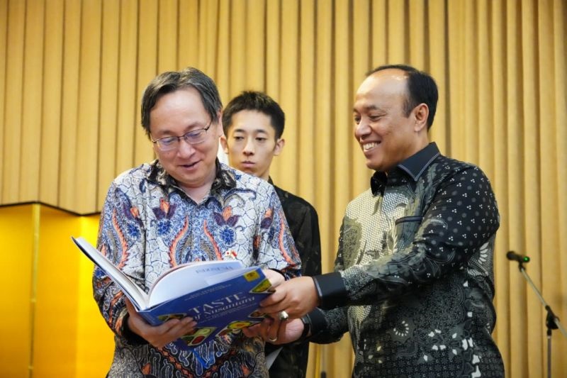 Buku “Taste of Nusantara” Hadir di Kedubes Jepang, Strategi Lunak Indonesia Gaungkan MBG ke Dunia