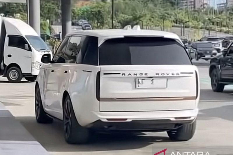 Pemprov Kaltim Klarifikasi Status Mobil Mewah Bernomor KT 1