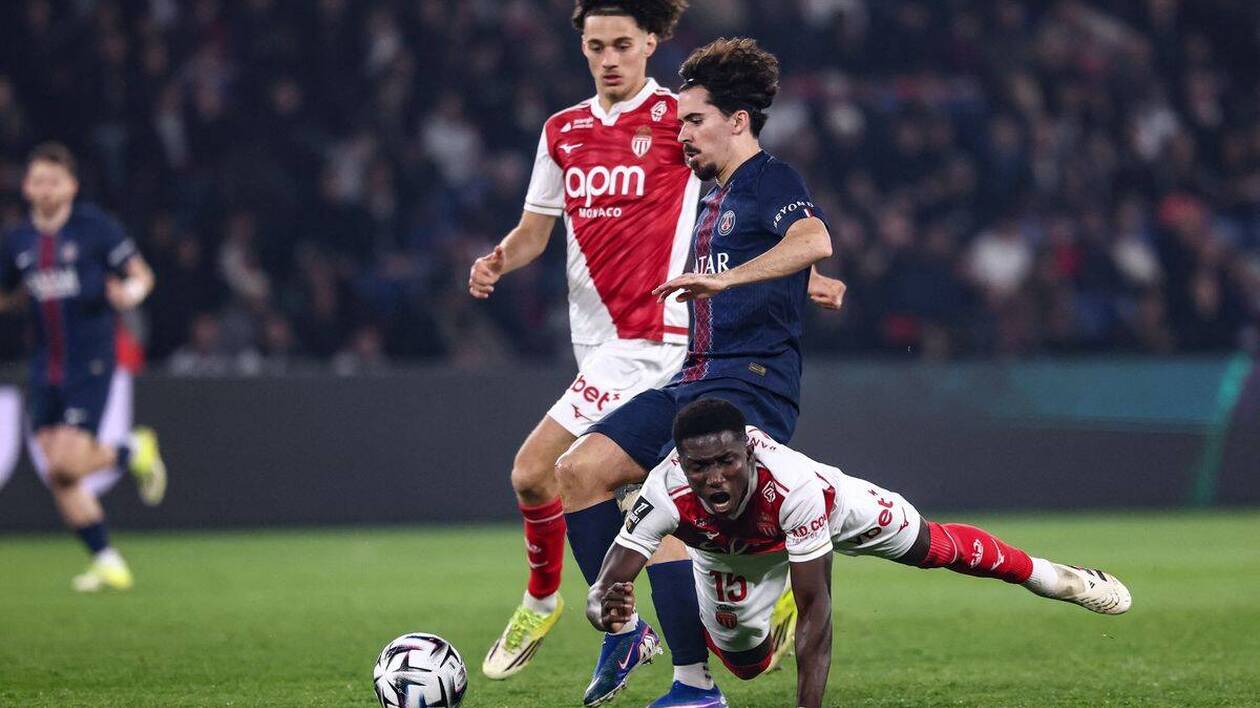 Ligue 1 Prancis: Monaco Tumbangkan PSG Jelang Duel Krusial Liga Champions Kontra Chelsea