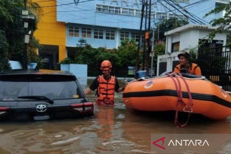 147 RT dan 19 Jalan di Jakarta Masih Terendam Banjir hingga Minggu Siang