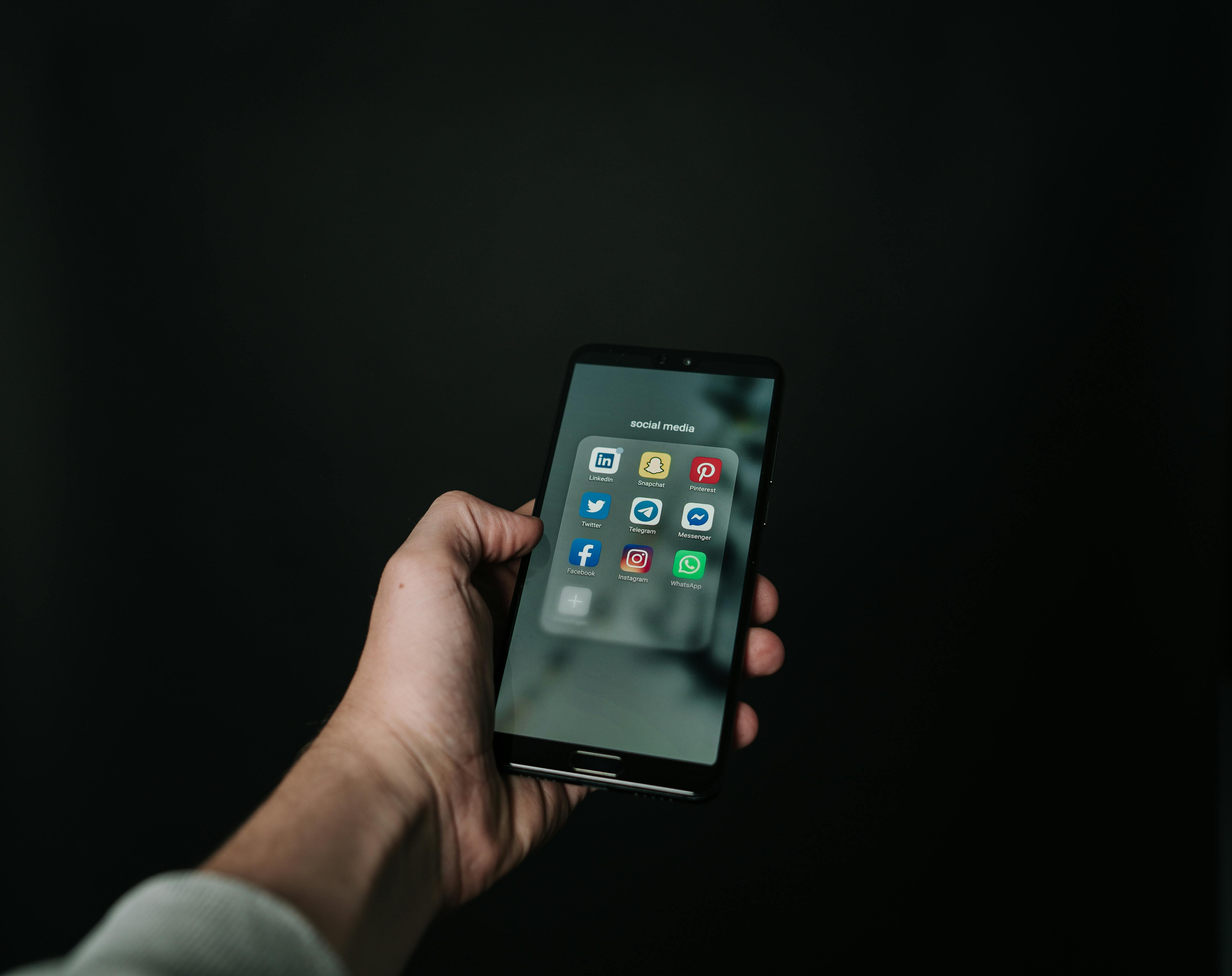 Aturan Baru Komdigi: Akun YouTube hingga TikTok Pengguna di Bawah 16 Tahun Bakal Ditutup