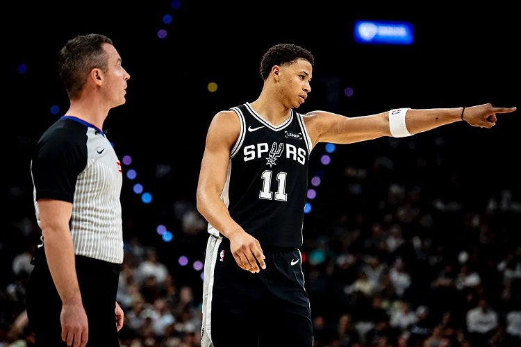 San Antonio Spurs Hajar Houston Rockets 145-120  