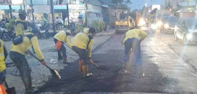 Walkot Tangerang Targetkan Sepekan Sebelum Lebaran Perbaikan Jalur Mudik Selesai  