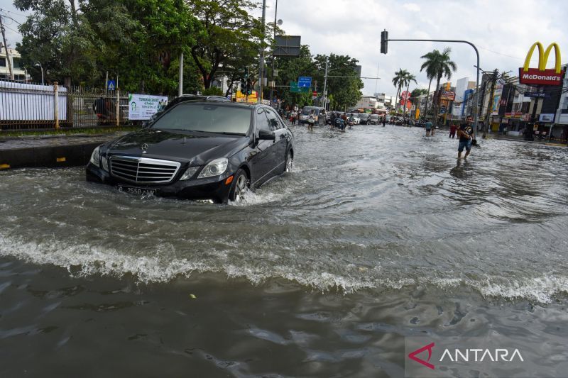 BMKG: Jakarta Diprakirakan Hujan pada Selasa Siang dan Sore