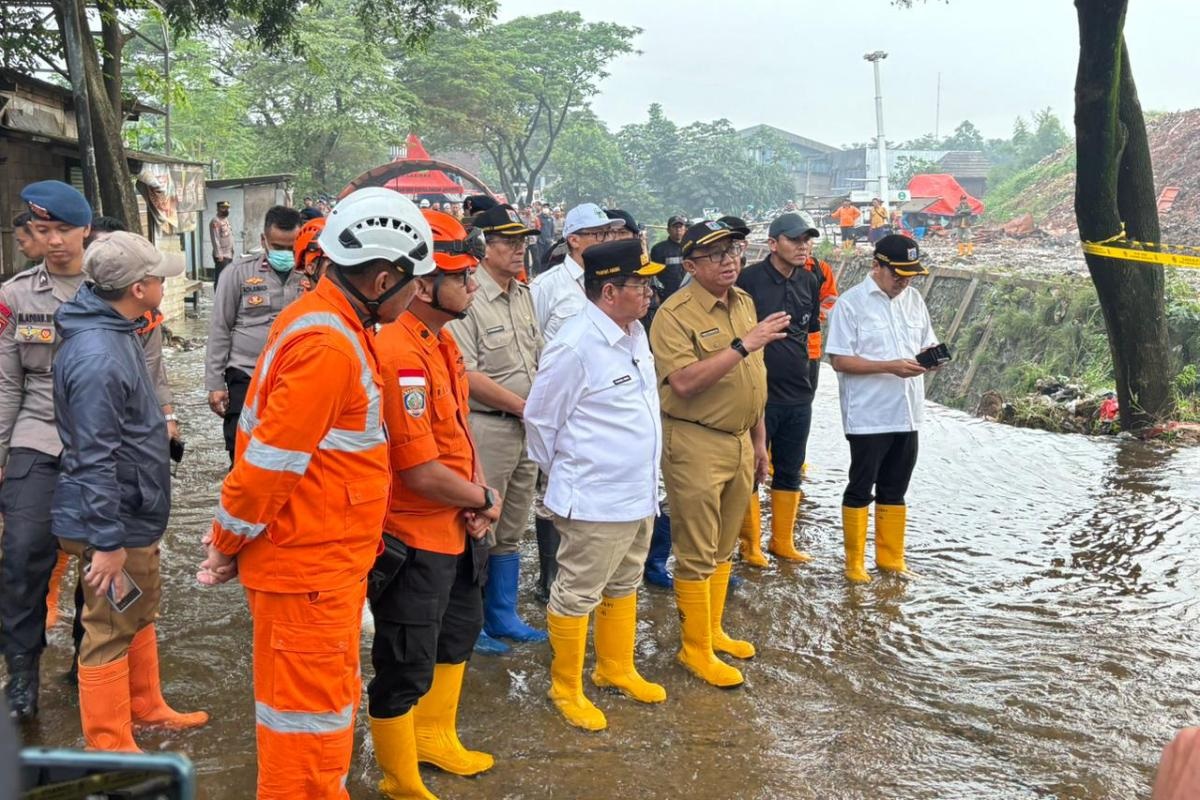 Pemprov DKI Siapkan Dua Lokasi Pembuangan Sampah Sementara di Bantargebang Pasca Longsor