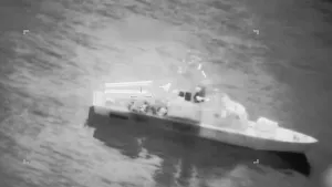Jaga Kelancaran Selat Hormuz, AS Hancurkan 16 Kapal Penebar Ranjau Iran 