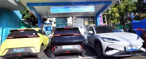 Anda Kendarai Mobil Listrik saat Mudik Lebaran? Pantau Tips Aman dan Performa kendaraan Nyaman