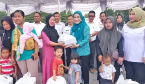 Dinkes OKU Bagikan Telur untuk Balita Cegah Stunting