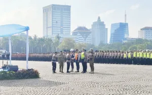 Kapolri dan Panglima TNI Pimpin Apel Gelar Pasukan Operasi Ketupat 2026 di Monas