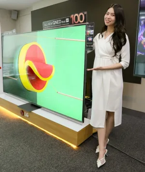 Hadirkan Pengalaman Nonton Bioskop Premium di Rumah, LG Resmi Luncurkan TV QNED evo AI 100 Inci  