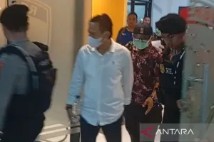 OTT Bupati Cilacap, KPK  Bawa 13 Orang ke Jakarta