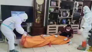 Sebatang Kara, Lansia Perempuan Ditemukan Meninggal dalam Rumah di Semolowaru Surabaya