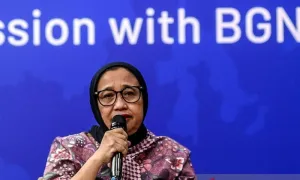 BGN Hentikan Sementara 9 SPPG di Gresik yang Sajikan Kelapa Utuh