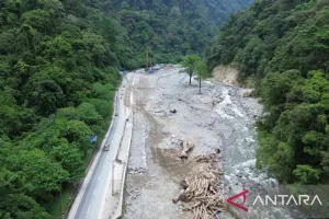 BPJN Sumbar Hentikan Sementara Perbaikan Jalan Lembah Anai Demi Kelancaran Mudik Lebaran 2026