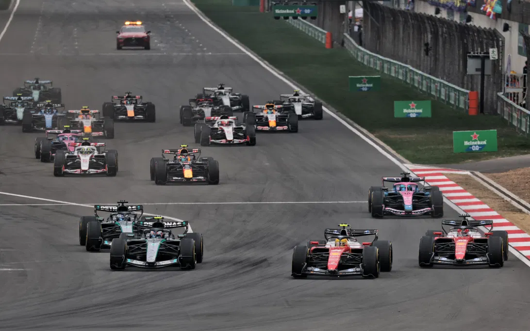 Mercedes Finis Satu-Dua di GP China: Antonelli Menang, Russell Tetap Pimpin Klasemen F1 2026