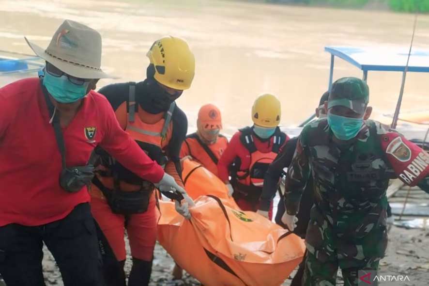 Evakuasi Jasad Korban Tenggelam di Sungai Rotan Sumsel