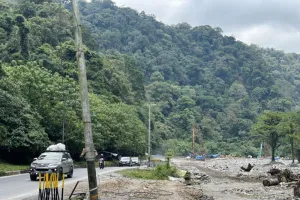 H-6 Lebaran, Arus Mudik di Jalur Padang–Bukittinggi Masih Lancar