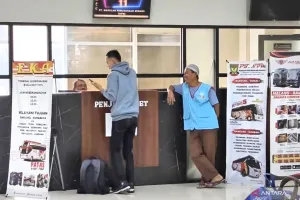 Puncak Arus Mudik pada H-4 Lebaran 2026 di Terminal Leuwipanjang Bandung