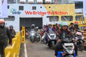 Urai Kepadatan Pemudik, Pelabuhan Ketapang Banyuwangi Berlakukan Pola "TBB" 
