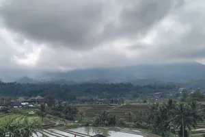BBMKG Prakirakan Bakal Berawan hingga Hujan saat Pawai Ogoh-ogoh H-1 Nyepi