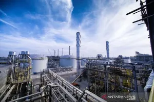 Krisis di Selat Hormuz, Produksi Minyak Kawasan Teluk Anjlok Hampir 7 juta Barel per Hari