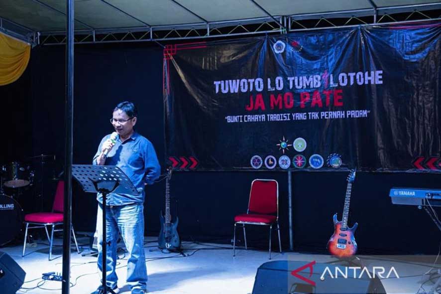 Melestarikan Tradisi Tumbilotohe dari Kampus
