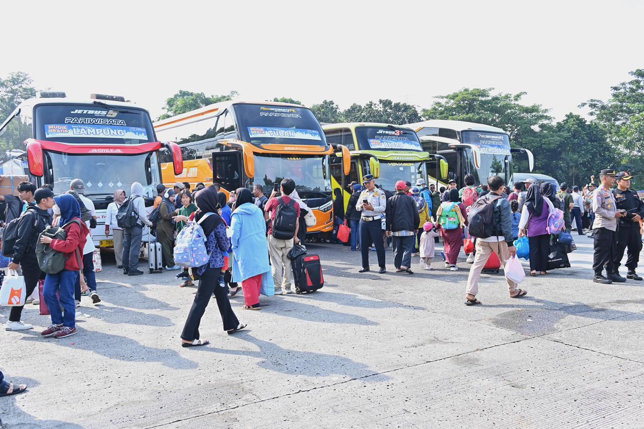 Hingga H-4 Lebaran, 6 Juta Orang Gunakan Angkutan Umum untuk Mudik