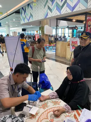 Salut, Di Tengah Ramainya Mudik di Pelabuhan Merak BKKP Hadirkan Layanan Pemeriksaan Kesehatan