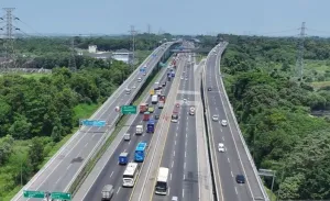 Volume Kendaraan di Tol Layang MBZ Melonjak 101 Persen Jelang Lebaran 2026