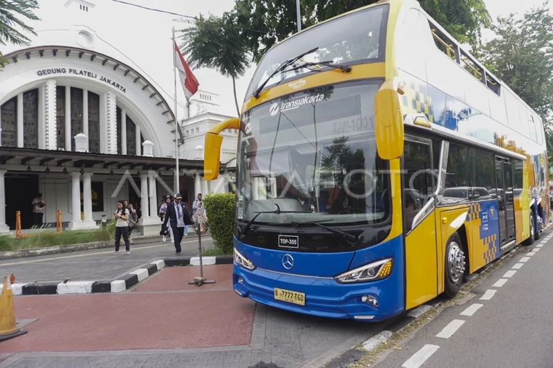 Rekomendasi Wisata Saat Liburan Lebaran di Jakarta: Nonton Hutan Menyala di TMII atau Naik Bus Wisata Transjakarta 