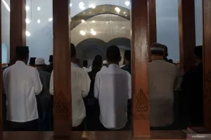 Jamaah Al Mudhlor di Tulungagung Gelar Shalat Idul Fitri Lebih Awal