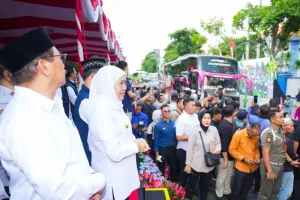 Khofifah Berangkatkan 4.000 Pemudik Gratis 2026