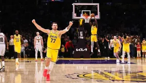 Los Angeles Lakers Kalahkan Houston Rockets 124-116