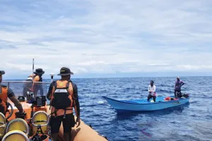 Tim SAR Evakuasi Nelayan Terdampar di Perairan Manokwari–Oransbari 
