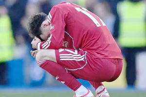 Liverpool Kena Mental, Brace Danny Welbeck Hancurkan Mimpi Empat Besar The Reds di Amex