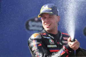 Bezzecchi Juara MotoGP Brasil, Catat Rekor Empat Kemenangan Beruntun