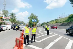 Hati-hati Kejebak, Rest Area KM 424 Tol Semarang Mulai Buka-Tutup, Polisi Alihkan Pemudik ke Kendal