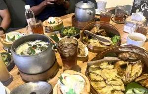 Kuliner Khas Sunda di Jalur Mudik Garut Laris, Restoran Cibiuk Diserbu Pengunjung
