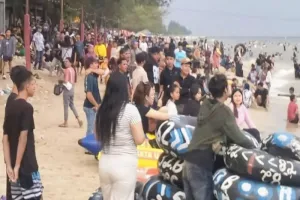Libur Lebaran, Pantai Ujung Pandaran Jadi Favorit Warga Kotim