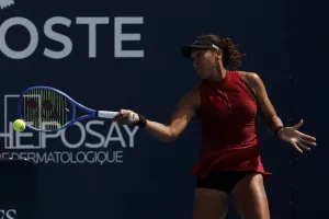 Naomi Osaka Dihadapkan Dilema Musim Turnamen Tenis Tanah Liat dan Peran sebagai Ibu