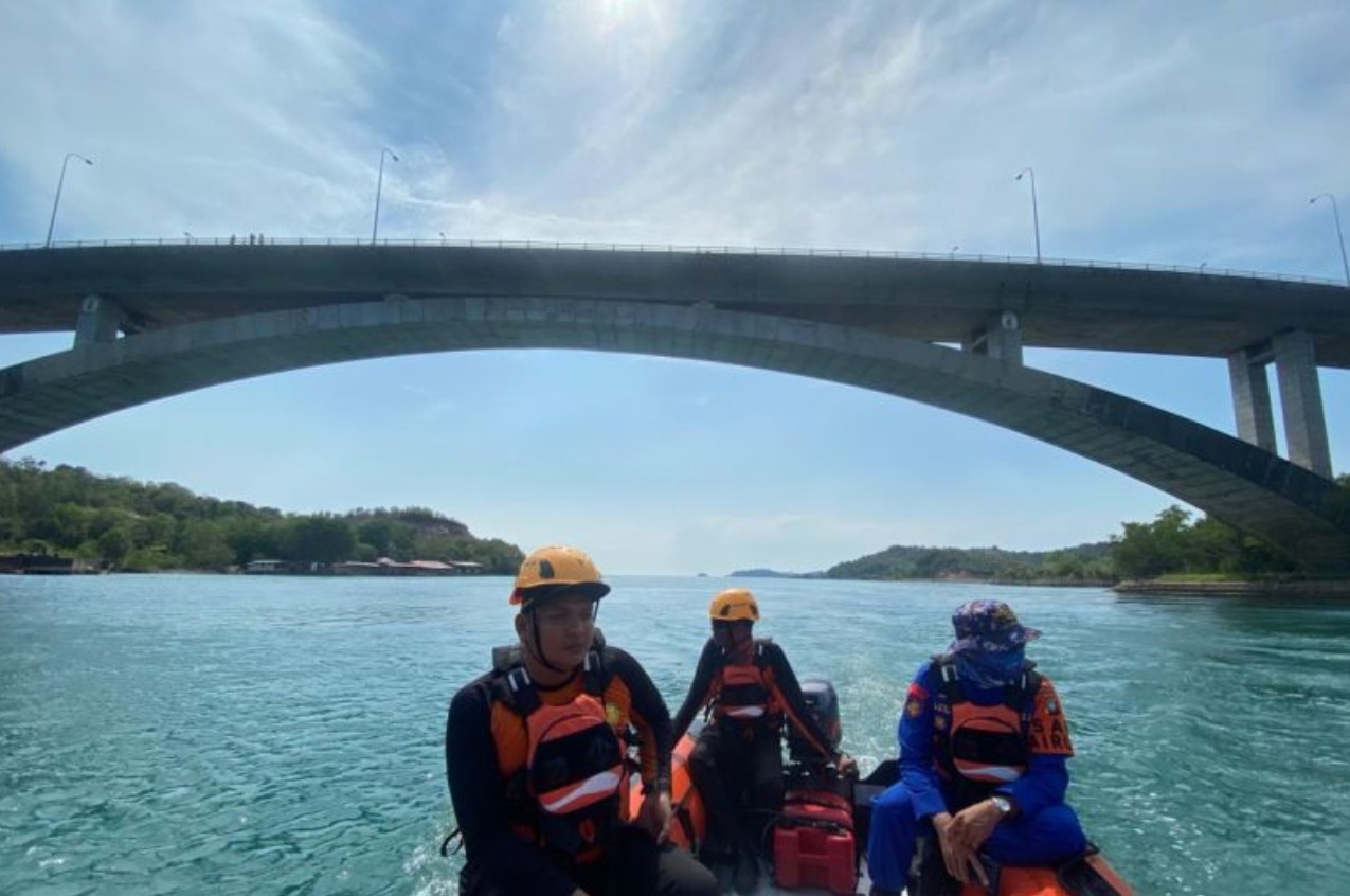 Pencari Pria yang Lompat dari Atas Jembatan Barelang Batam