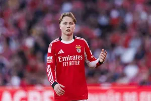 Barcelona Incar Talenta Muda Benfica, Nasib Rashford Kian Tak Pasti 