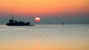 Makin Berkobar: Iran Ancam Tebar Ranjau Laut, Teluk Persia Bisa Lumpuh Total