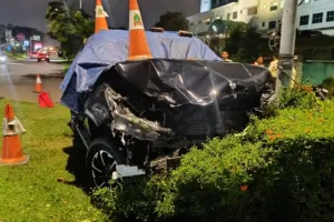 Minibus Tabrak Motor di Pantai Indah Kapuk, Dua Orang Tewas